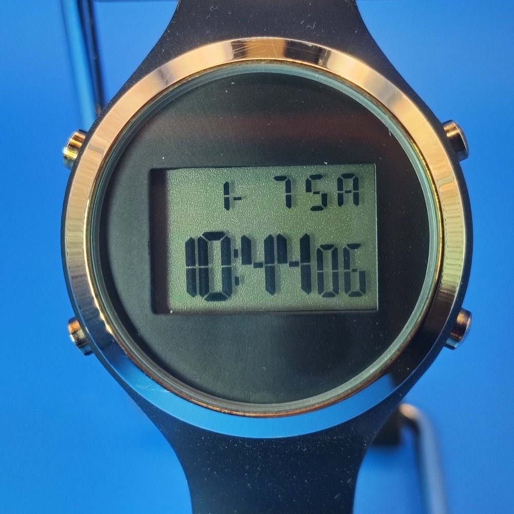 Vintage 2007 INC International Concepts 36mm Mens Digital Quartz Sport Watch